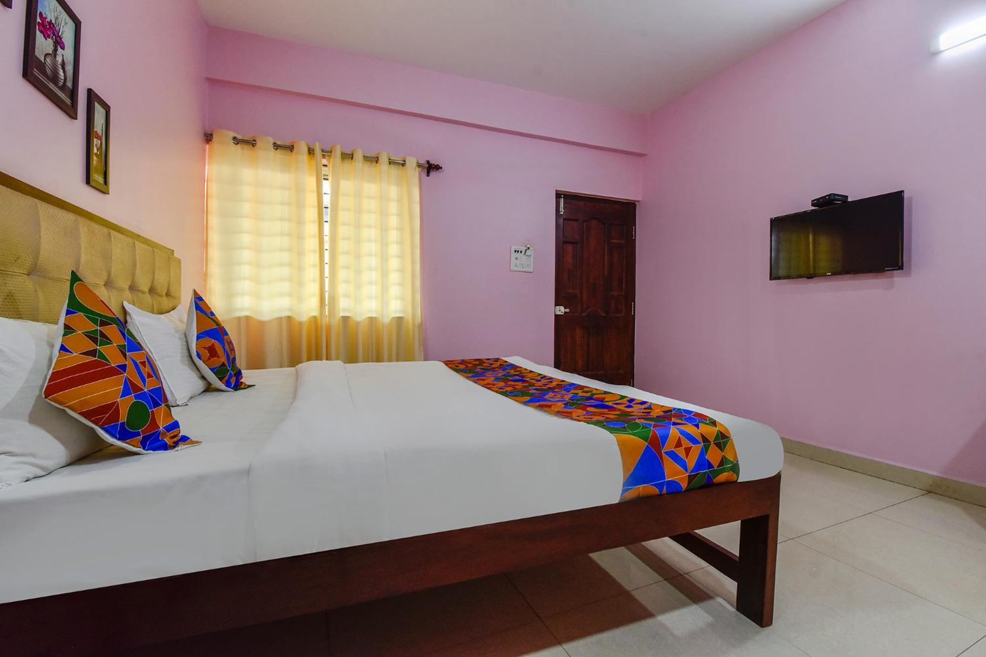 Fabexpress Morjim Paradise - Nr Morjim Beach Exterior foto